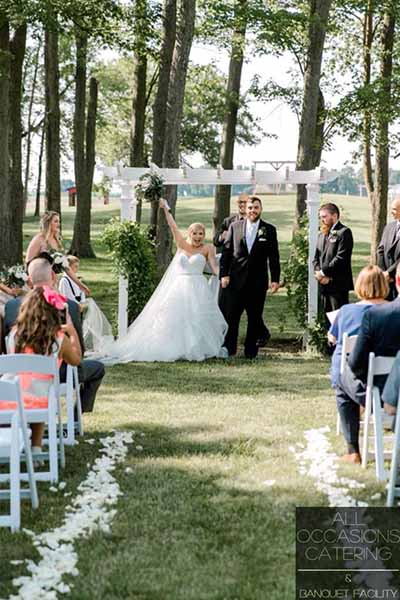 Radnor-600x400-Vert-6 out door wedding in Radnor Ohio